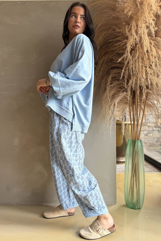 Lagen Lantern Sleeve Sweatshirt Baby Blue